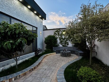 4 otaqlı həyət evi/bağ evi - Mərdəkan q. - 180 m²