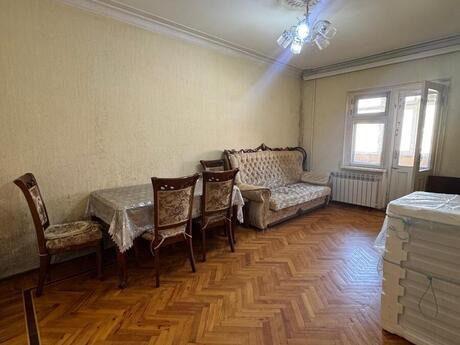 3 otaqlı köhnə tikili - İnşaatçılar m. - 90 m²