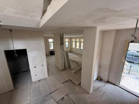5 otaqlı həyət evi/bağ evi - Nərimanov r. - 420 m²
