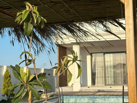 6 otaqlı həyət evi/bağ evi - Nardaran q. - 350 m²