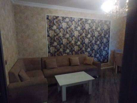 2 otaqlı köhnə tikili - 8 Noyabr m. - 50 m²
