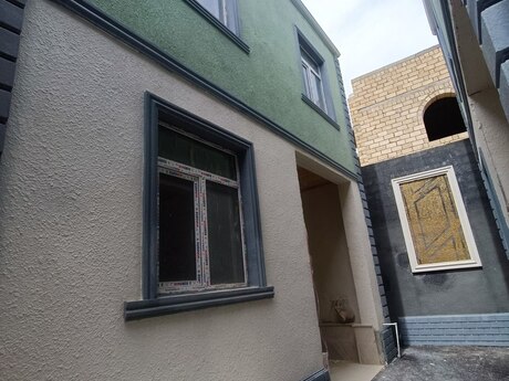 4 otaqlı həyət evi/bağ evi - Xırdalan - 120 m²