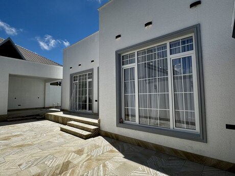 4 otaqlı həyət evi/bağ evi - Şüvəlan q. - 150 m²