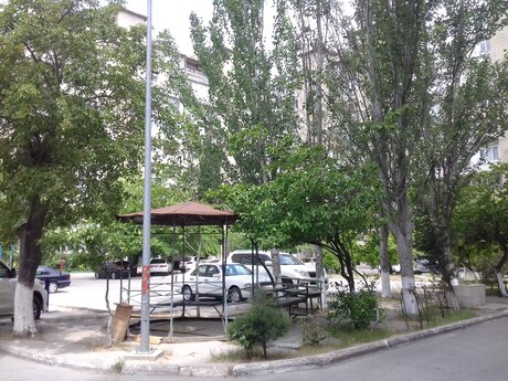 2 otaqlı köhnə tikili - 8-ci mikrorayon q. - 65 m²