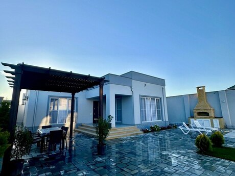 4 otaqlı həyət evi/bağ evi - Şüvəlan q. - 160 m²