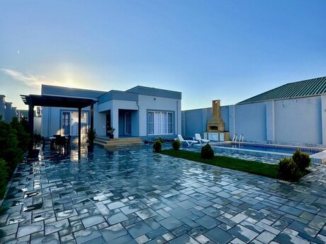 4 otaqlı həyət evi/bağ evi - Şüvəlan q. - 160 m²