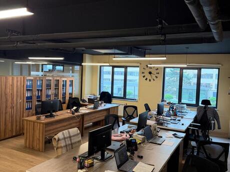3 otaqlı ofis - Elmlər Akademiyası m. - 90 m²