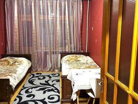 3 otaqlı köhnə tikili - Neftçilər m. - 72 m²