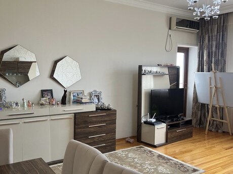 3 otaqlı yeni tikili - Həzi Aslanov q. - 118 m²