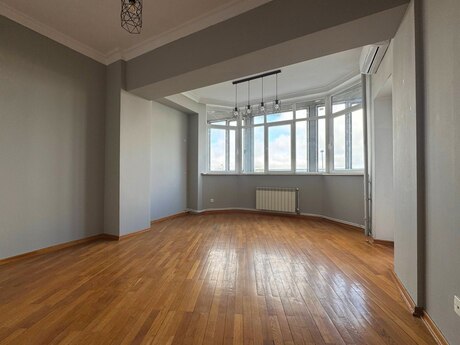 5 otaqlı yeni tikili - Nizami m. - 200 m²