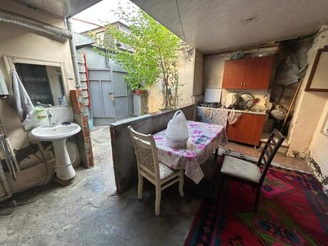2 otaqlı həyət evi/bağ evi - Yasamal q. - 50 m²
