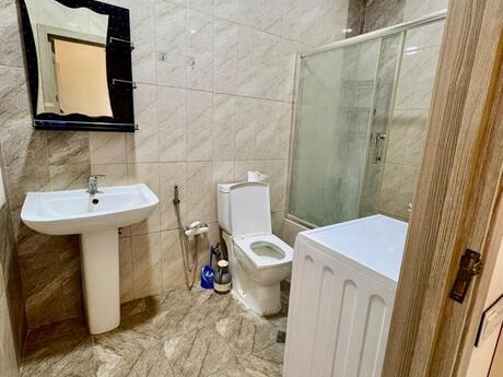 2 otaqlı yeni tikili - İnşaatçılar m. - 68 m²