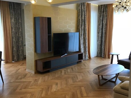 2 otaqlı yeni tikili - 28 May m. - 84 m²