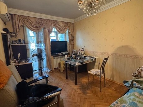 1 otaqlı köhnə tikili - Avtovağzal m. - 35 m²