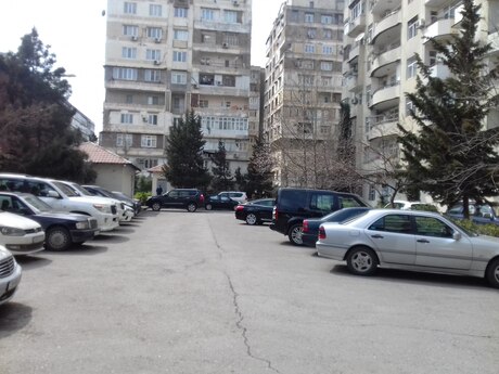 3 otaqlı yeni tikili - 8-ci mikrorayon q. - 163 m²