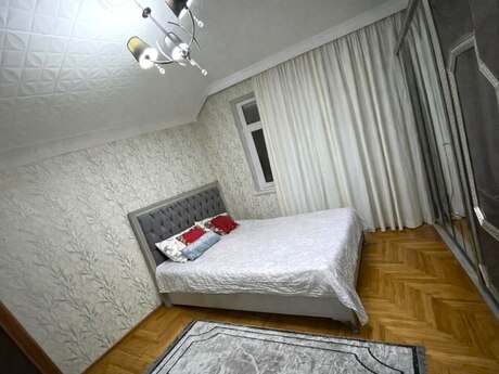 3 otaqlı köhnə tikili - Biləcəri q. - 63 m²