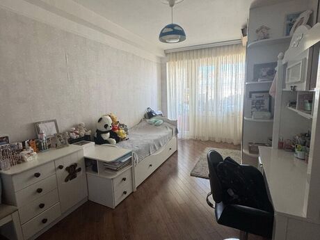 3 otaqlı köhnə tikili - 28 May m. - 96 m²