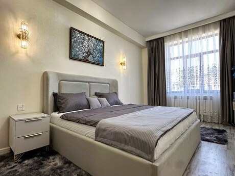 2 otaqlı yeni tikili - 8 Noyabr m. - 103 m²