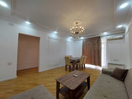 3 otaqlı köhnə tikili - Nizami m. - 100 m²