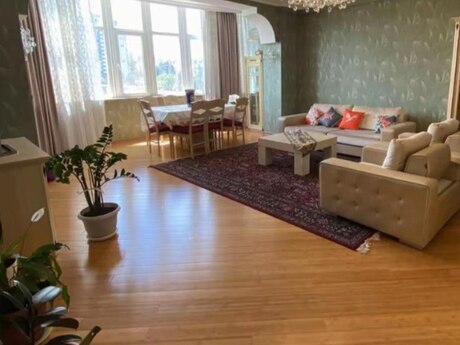 4 otaqlı yeni tikili - Memar Əcəmi m. - 147 m²