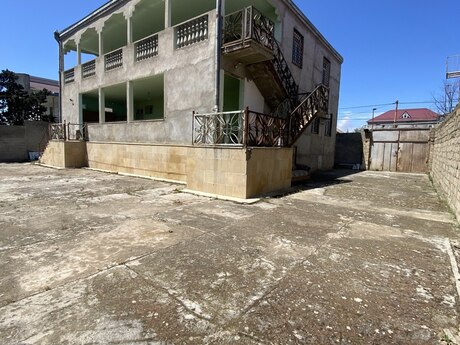 7 otaqlı həyət evi/bağ evi - Hövsan q. - 224 m²