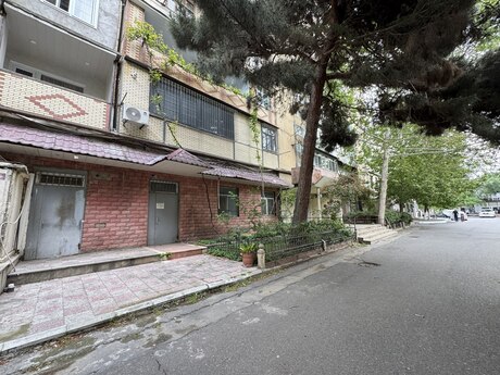3 otaqlı köhnə tikili - Bakıxanov q. - 80 m²