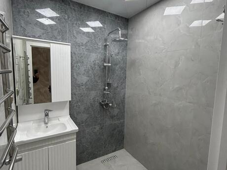 2 otaqlı yeni tikili - Qaraçuxur q. - 70 m²