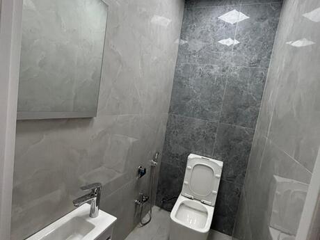 2 otaqlı yeni tikili - Qaraçuxur q. - 70 m²