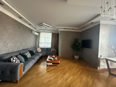 3 otaqlı yeni tikili - 1-ci mikrorayon q. - 120 m²