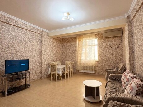 4 otaqlı yeni tikili - Elmlər Akademiyası m. - 147 m²