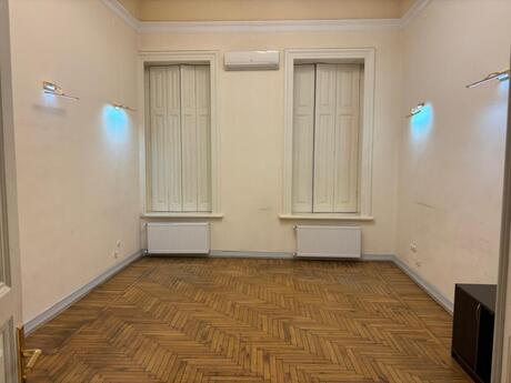 8 otaqlı ofis - İçəri Şəhər m. - 362 m²