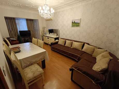 4 otaqlı köhnə tikili - Yeni Yasamal q. - 110 m²
