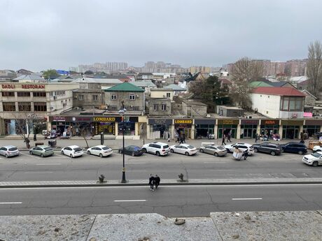3 otaqlı yeni tikili - İnşaatçılar m. - 133 m²