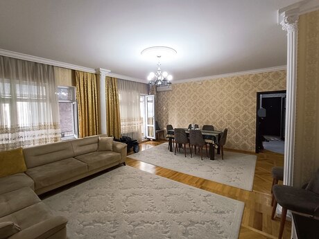 5 otaqlı köhnə tikili - 8-ci mikrorayon q. - 125 m²