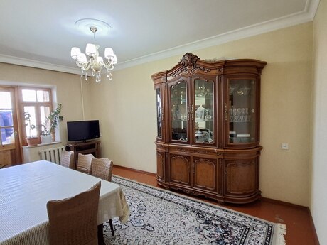 4 otaqlı köhnə tikili - Azadlıq Prospekti m. - 120 m²
