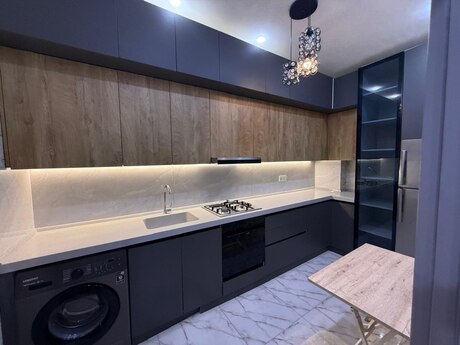 3 otaqlı yeni tikili - Bakıxanov q. - 106 m²