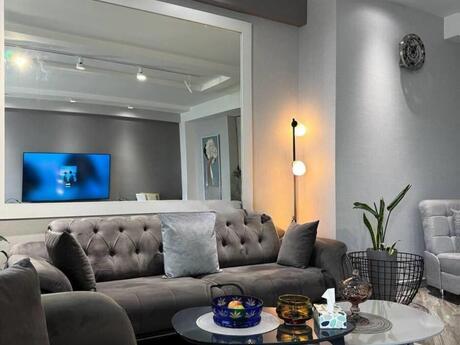 2 otaqlı yeni tikili - İnşaatçılar m. - 80 m²