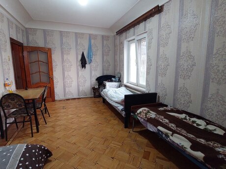 1 otaqlı köhnə tikili - Neftçilər m. - 35 m²