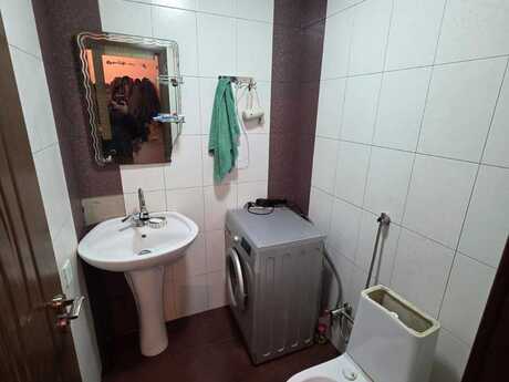 3 otaqlı köhnə tikili - Sumqayıt - 70 m²