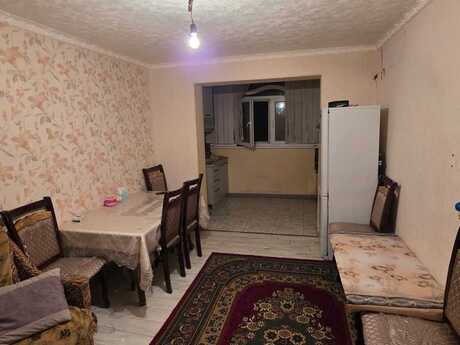 3 otaqlı köhnə tikili - Sumqayıt - 70 m²