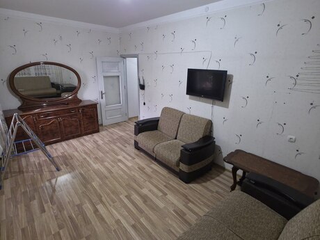 2-комн. вторичка - м. Иншаатчылар - 45 м²