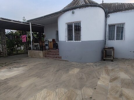 3 otaqlı həyət evi/bağ evi - Hövsan q. - 80 m²