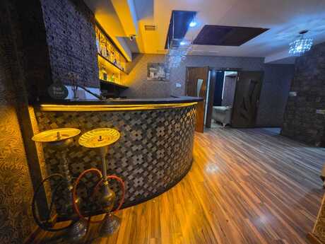 Obyekt - İnşaatçılar m. - 185 m²