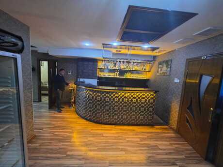 Obyekt - İnşaatçılar m. - 185 m²