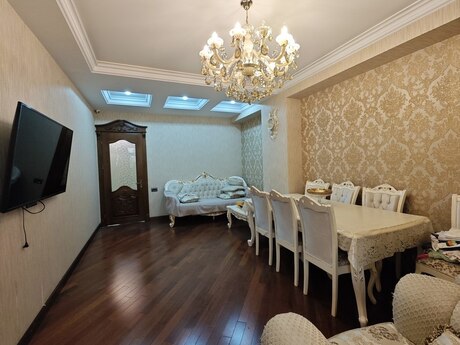 3 otaqlı yeni tikili - Bakıxanov q. - 124 m²