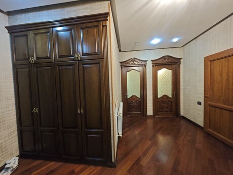 3 otaqlı yeni tikili - Bakıxanov q. - 124 m²