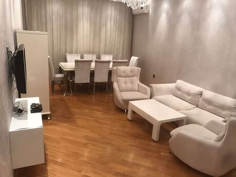 Объявление №6144453 - Баку, м. 8 ноября, 2-комн., 90 м², 4/18 этаж