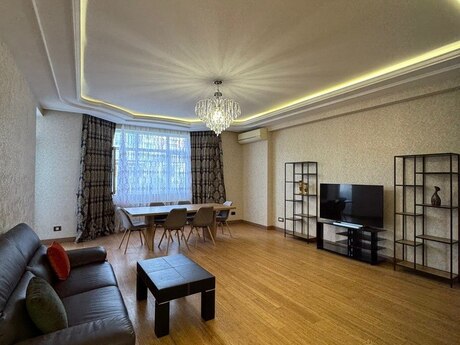 5-комнатная квартира, 200 м², Nizami: 560 000 ₼ 3