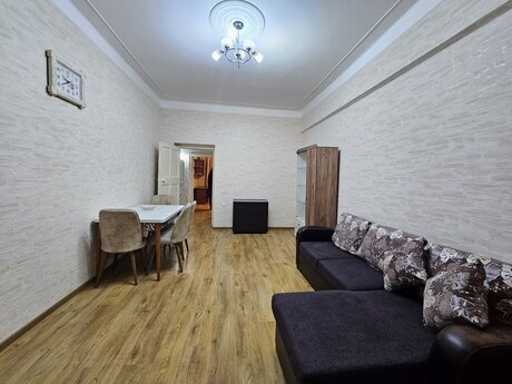 Elan №6144539 - Bakı, Nizami m., 2 otaqlı, 65 m², 2/4 mərtəbə