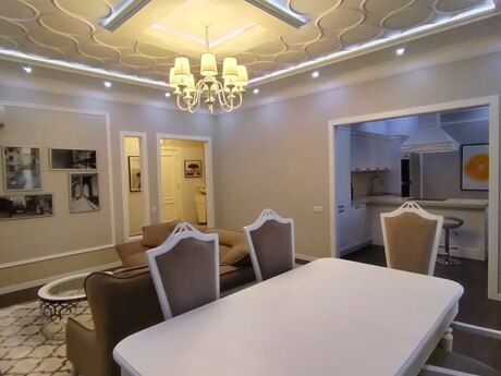 2 otaqlı mənzil, 110 m², 28 May: 403 000 ₼ 3